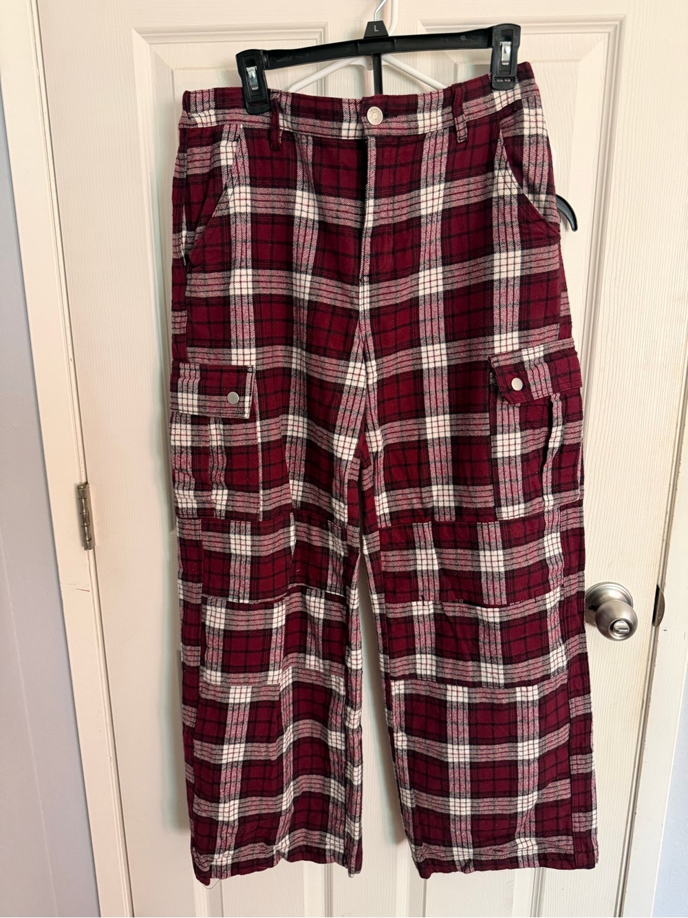 Forever 21 Women’s Plaid Flannel Cargo Pants Red Black White Wide Leg | Size L